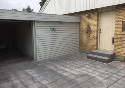 30*60 grå fliser med fiberdug som underlag